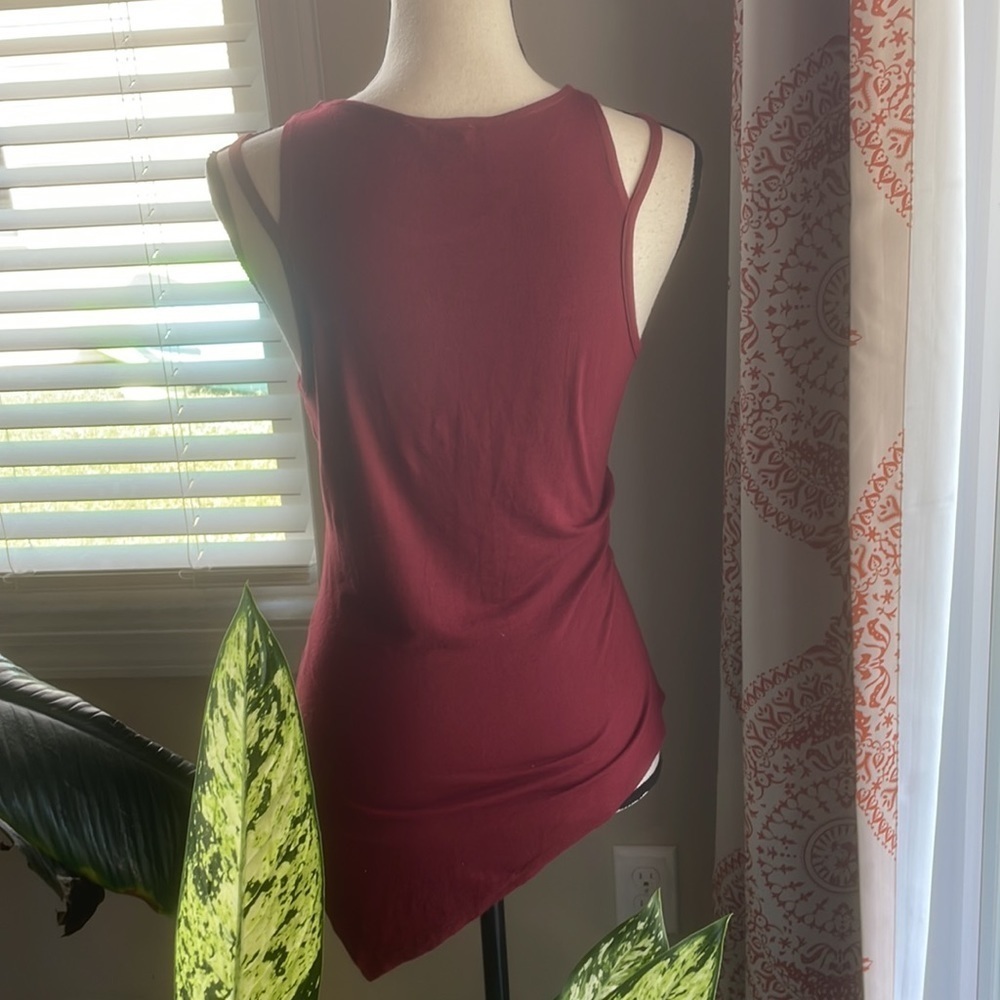 Moral fiber red asymmetrical tank - Picture 5 of 6